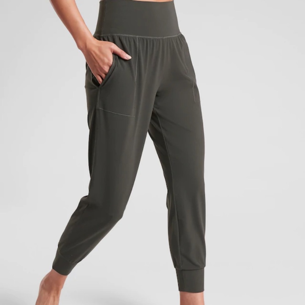 Athleta Salutation Joggers Olive size S